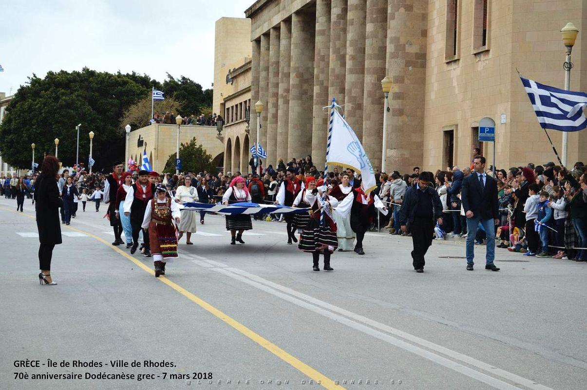182- Rhodes- Defile Dodecanese grec.JPG